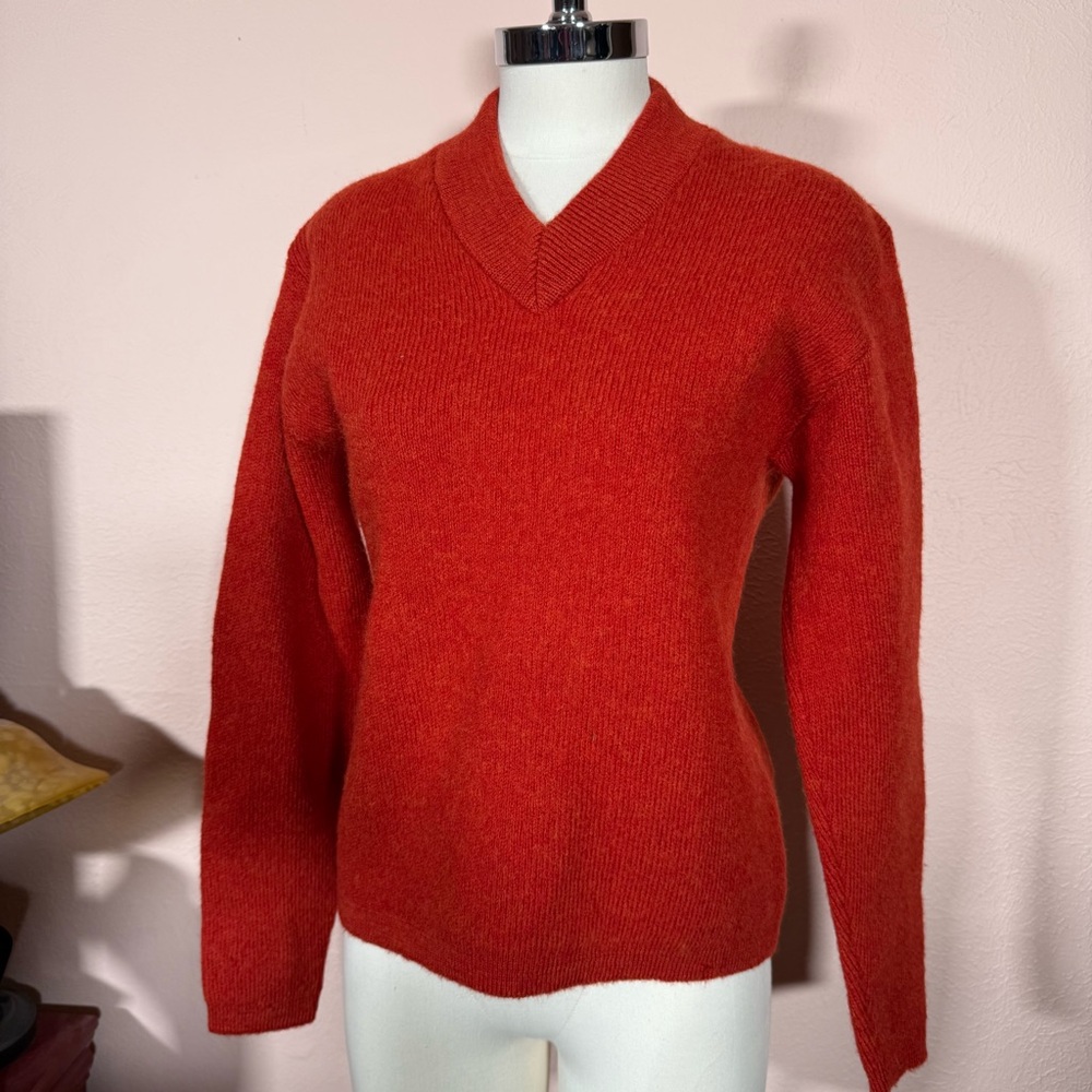 Vintage 1970’s thick wool burnt orange red minimalist V neck sweater mod Medium